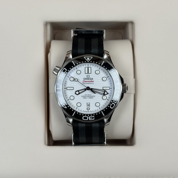 Omega Seamaster Diver 300M 42 mm 21032422004001